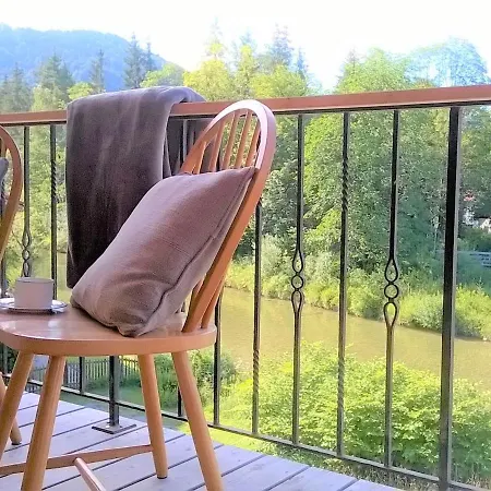 Grosse Fewo Im Alpen-landhaus Zwischen See, Berg Und Bach Hébergement de vacances *