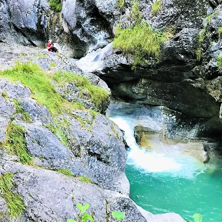 Grosse Fewo Im Alpen-landhaus Zwischen See, Berg Und Bach Hébergement de vacances *
