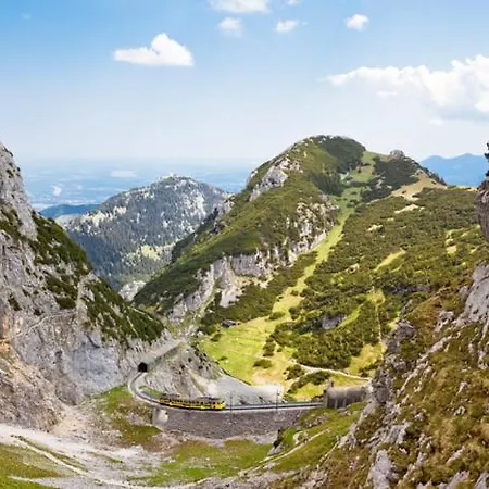 Grosse Fewo Im Alpen-landhaus Zwischen See, Berg Und Bach Hébergement de vacances *