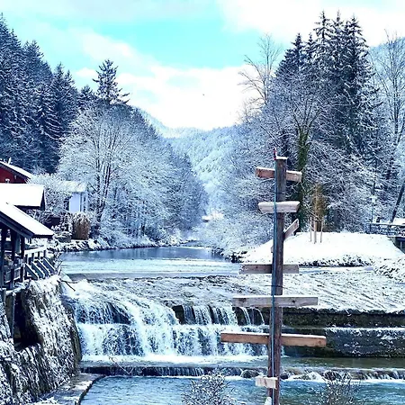 Grosse Fewo Im Alpen-landhaus Zwischen See, Berg Und Bach *