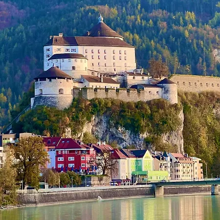 Grosse Fewo Im Alpen-landhaus Zwischen See, Berg Und Bach Hébergement de vacances *
